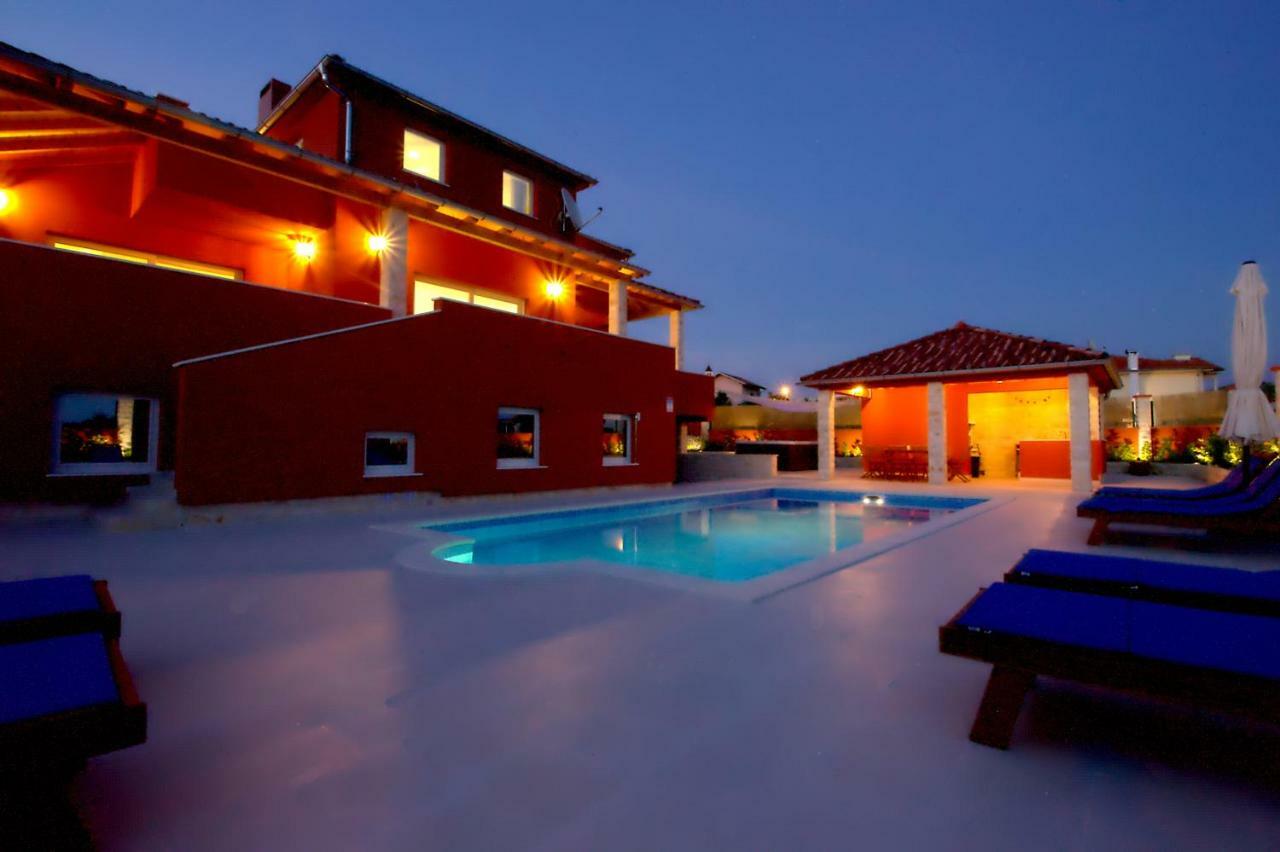 Villa Red Sky Zaboric Exterior photo